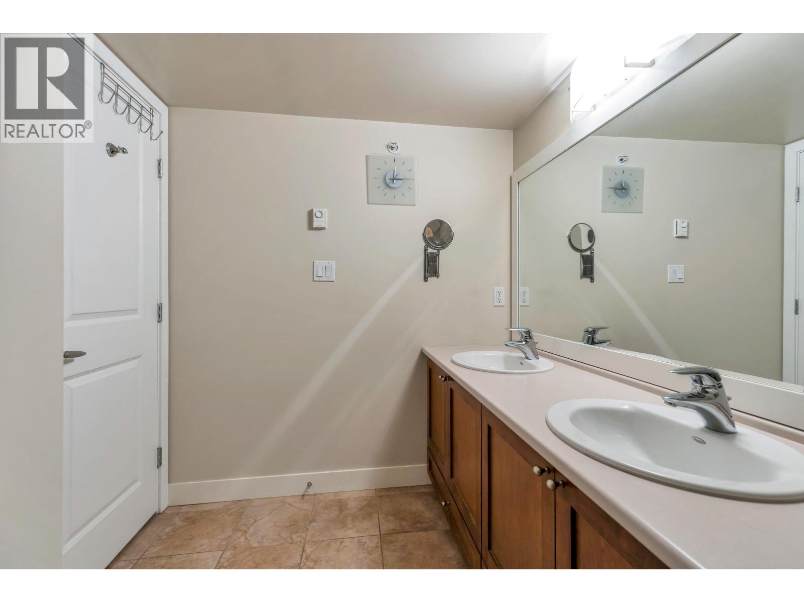 414 19677 MEADOW GARDENS WAY, Pitt Meadows