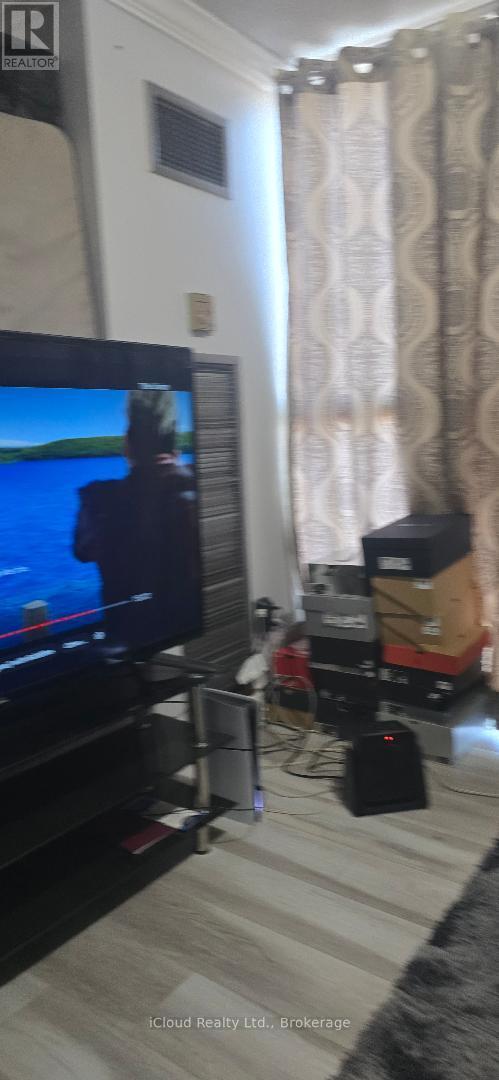 #706 600 REXDALE BOULEVARD - 8