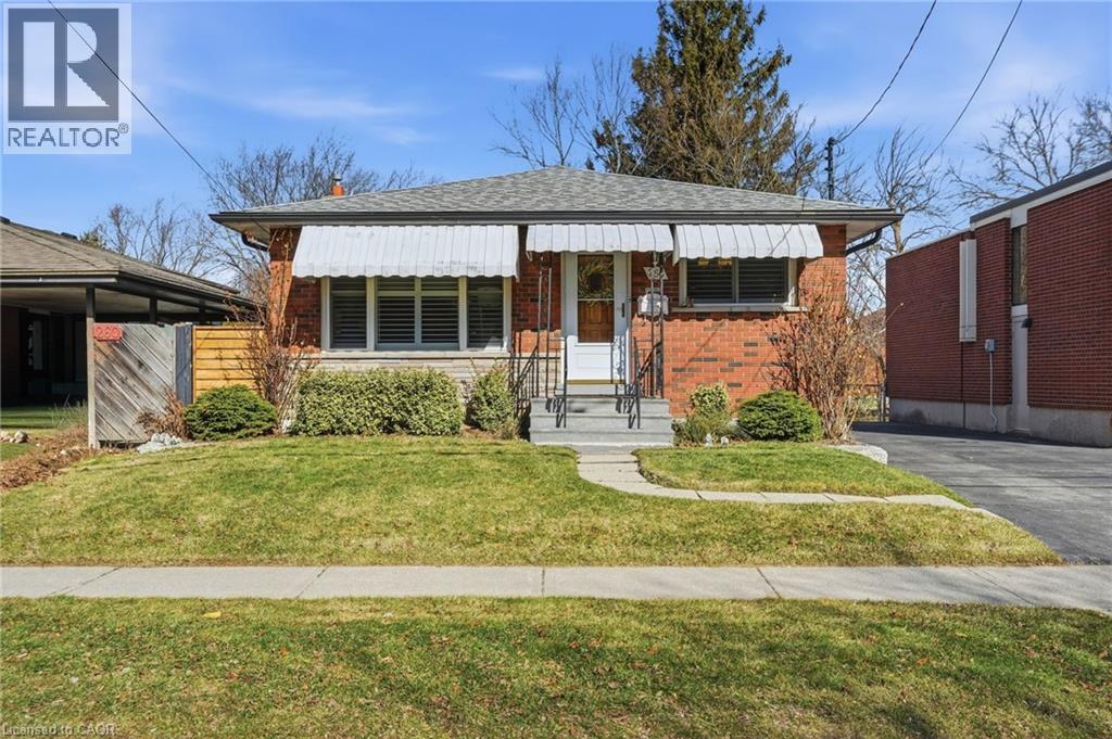 256 WHITNEY Avenue - 1