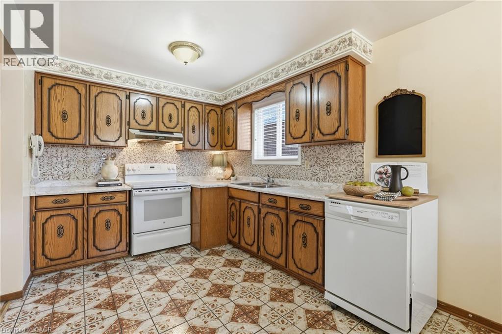 256 WHITNEY Avenue - 13
