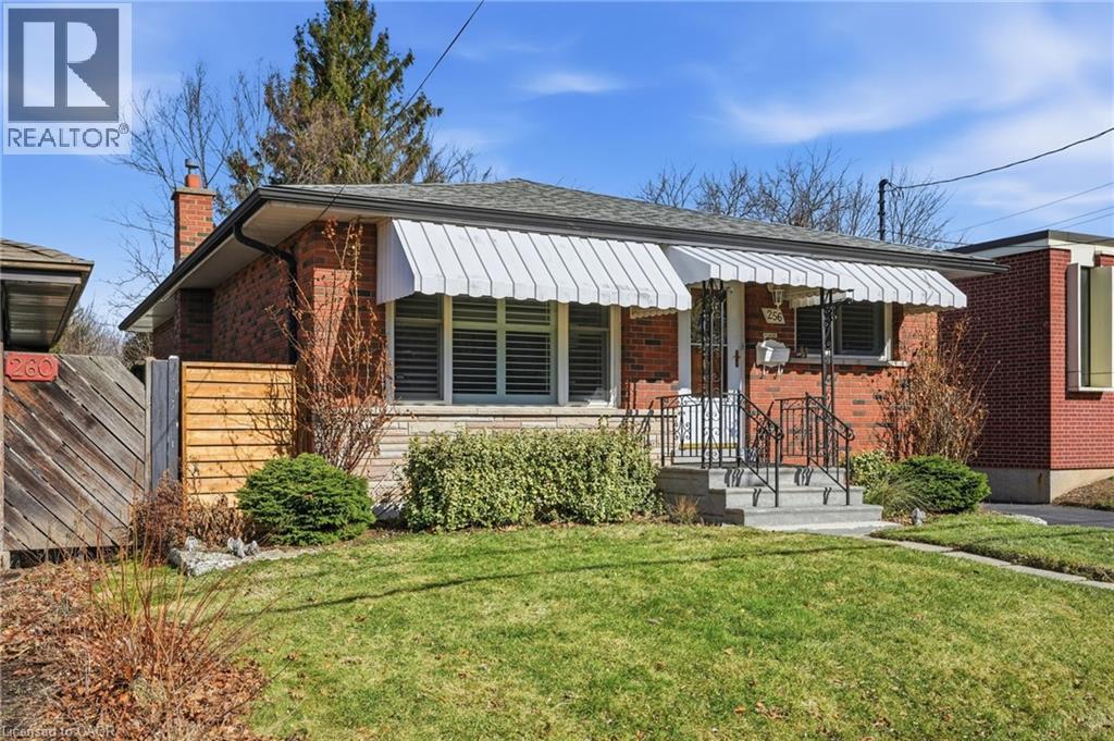 256 WHITNEY Avenue - 2