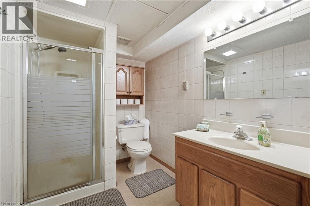 256 WHITNEY Avenue - 25