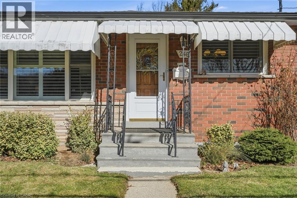 256 WHITNEY Avenue - 4