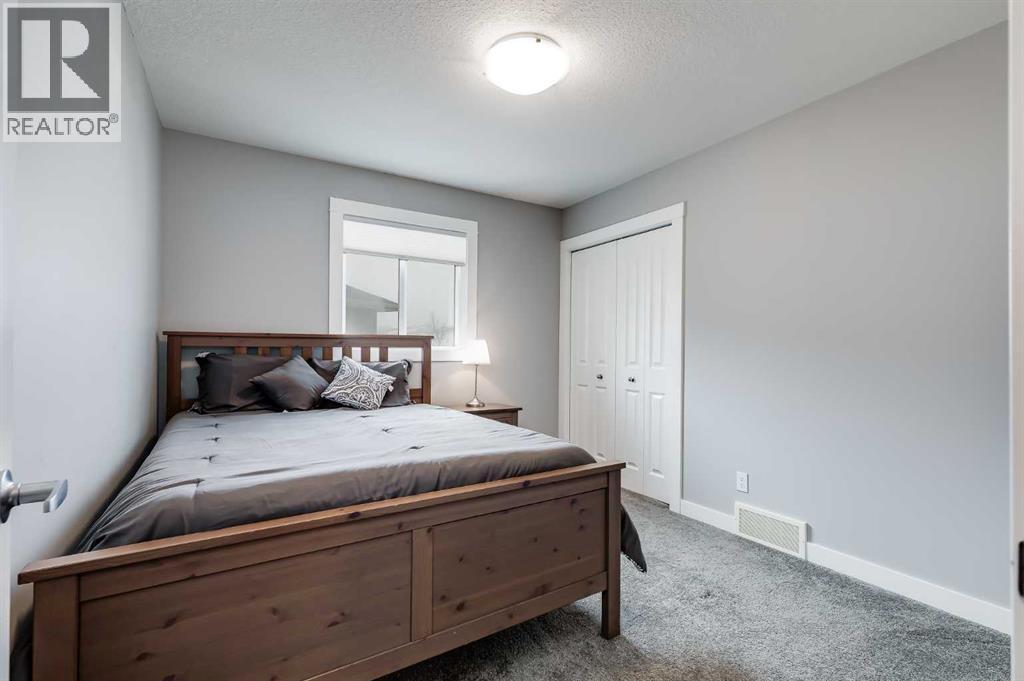 Single Family House for Sale in  Nolanhurst Bay NW Nolan Hill Calgary 