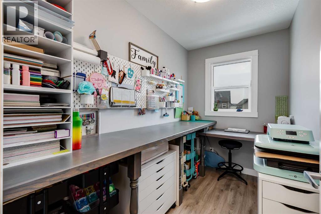 Single Family House for Sale in  Nolanhurst Bay NW Nolan Hill Calgary 