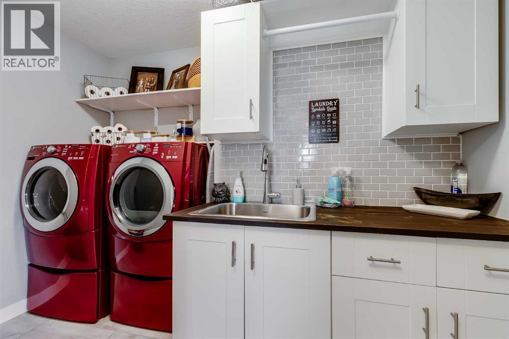 Single Family House for Sale in  Nolanhurst Bay NW Nolan Hill Calgary 