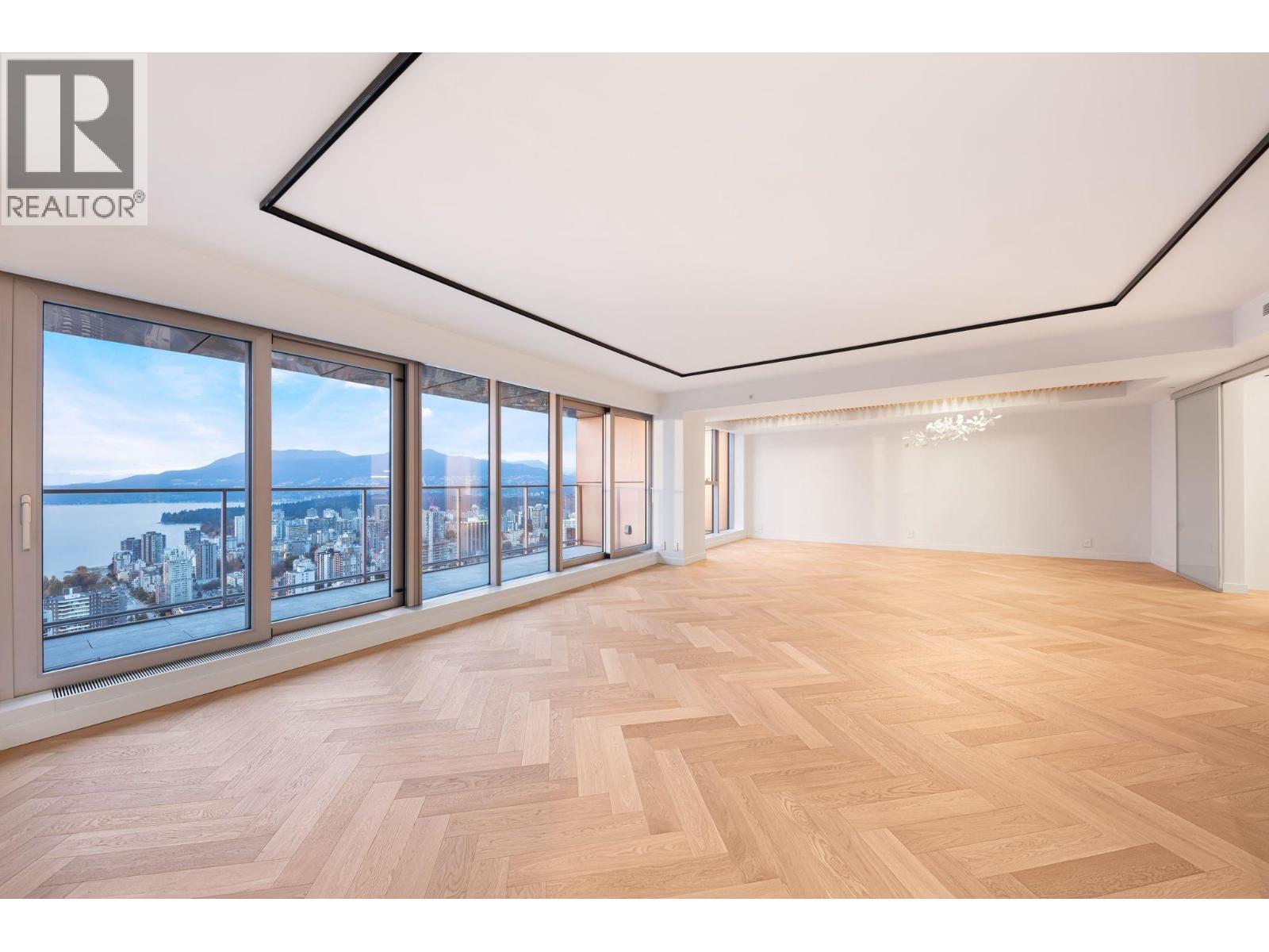 5702 1480 HOWE STREET, Vancouver