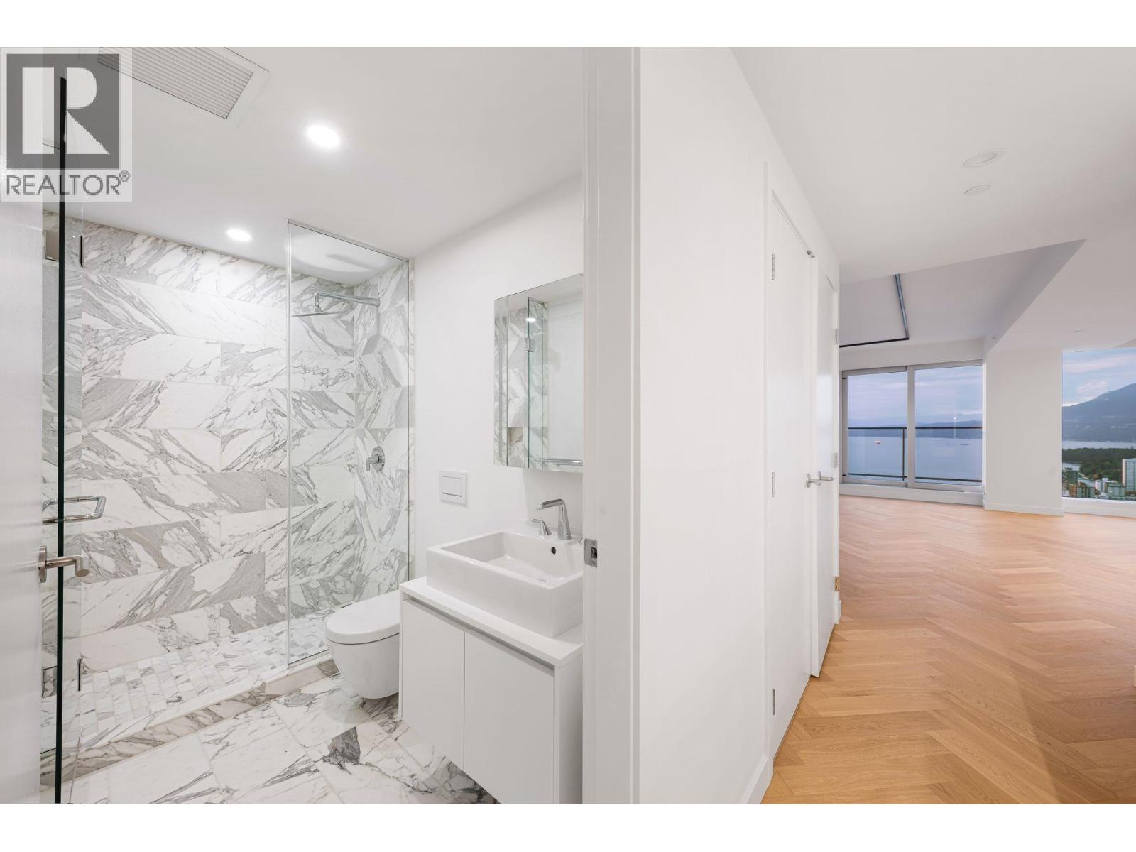 5702 1480 HOWE STREET, Vancouver