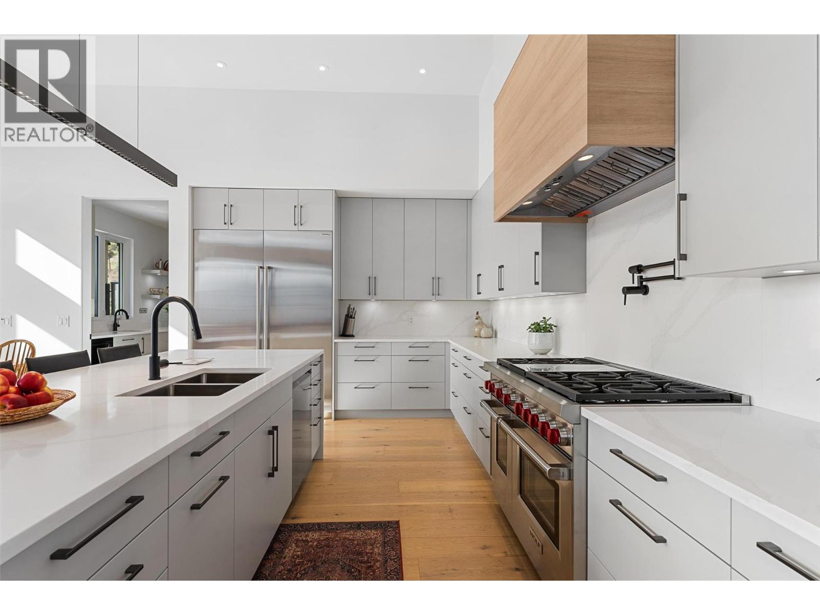  861 Boynton Place, Kelowna