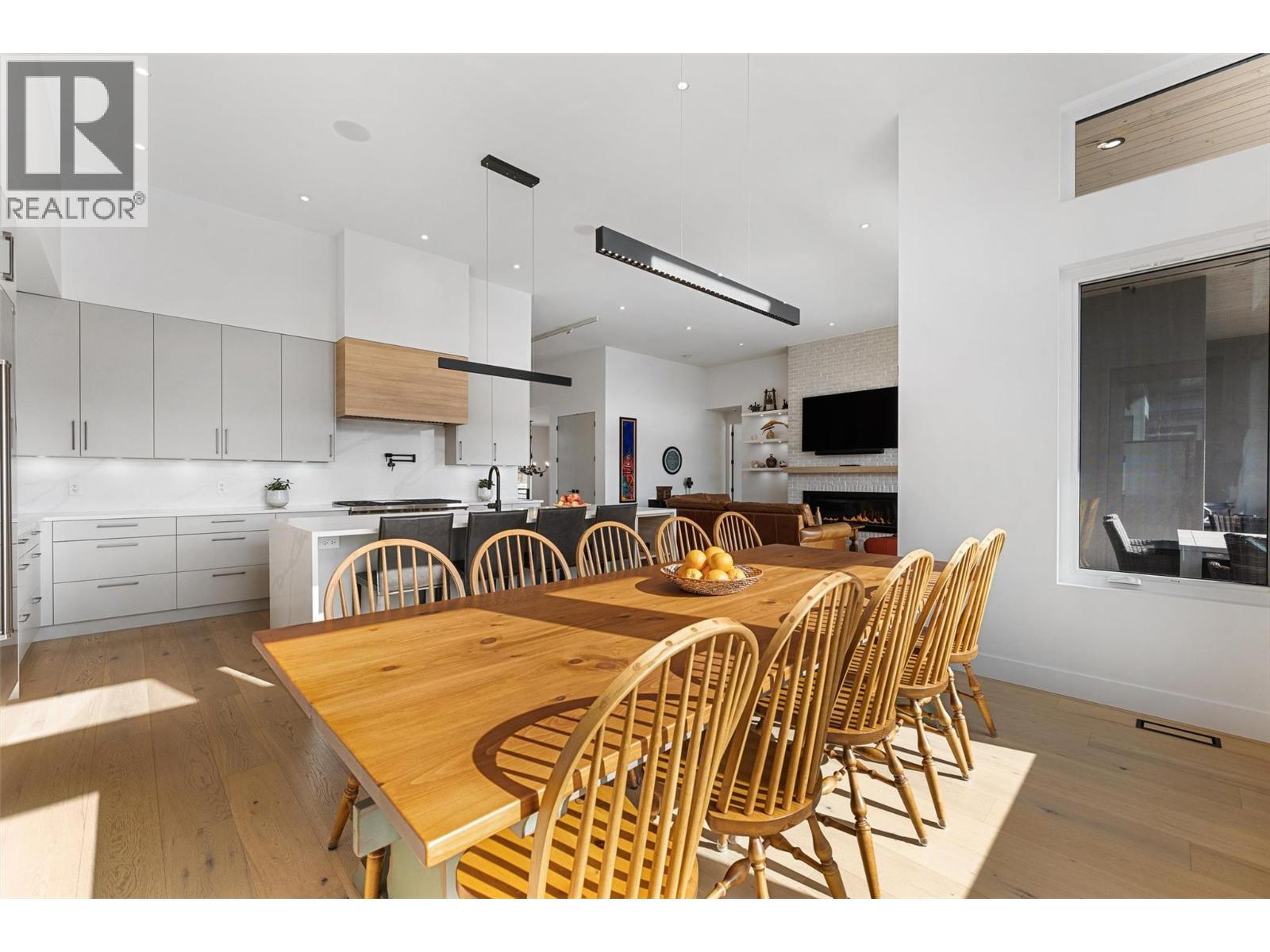  861 Boynton Place, Kelowna