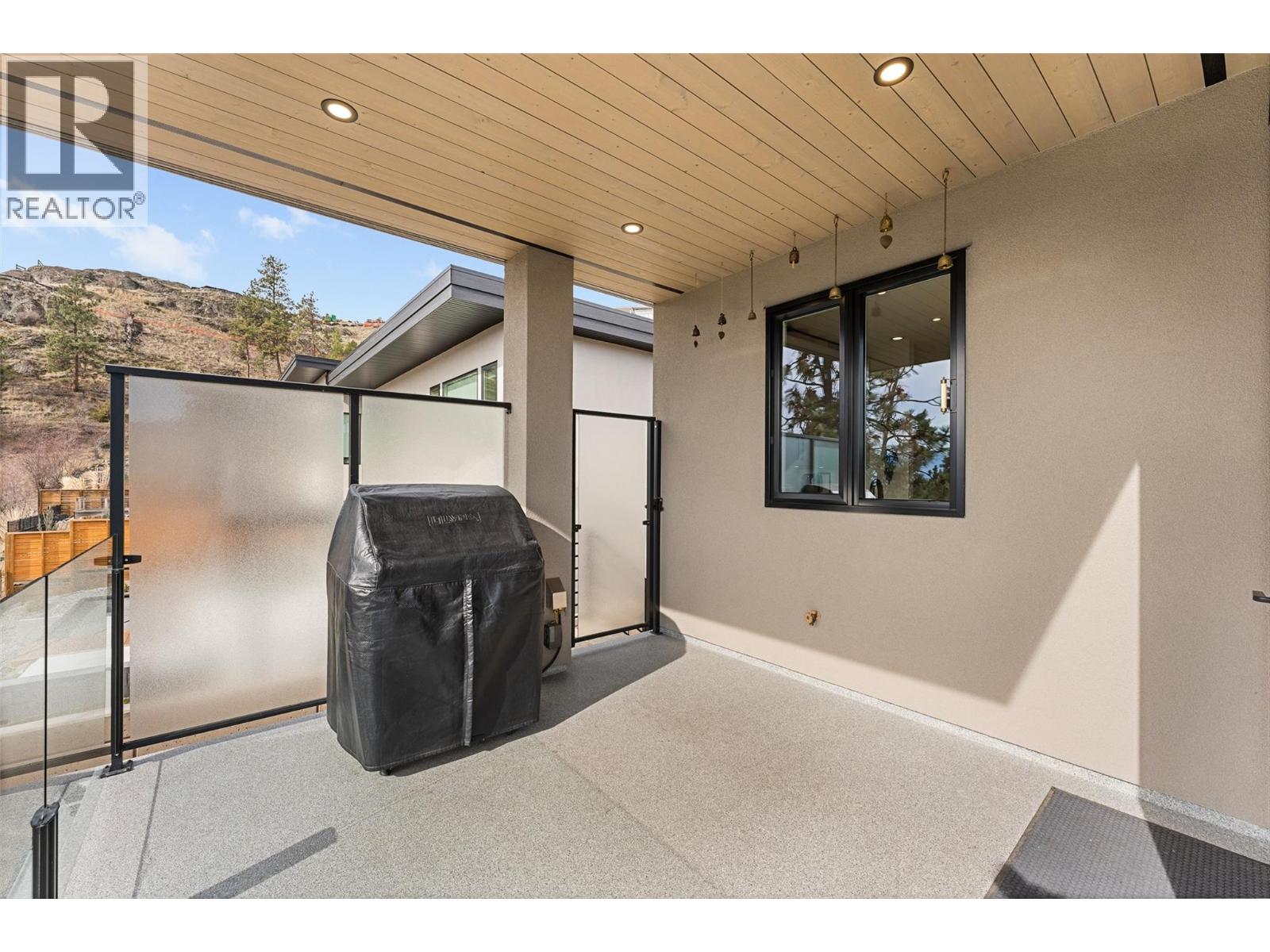  861 Boynton Place, Kelowna