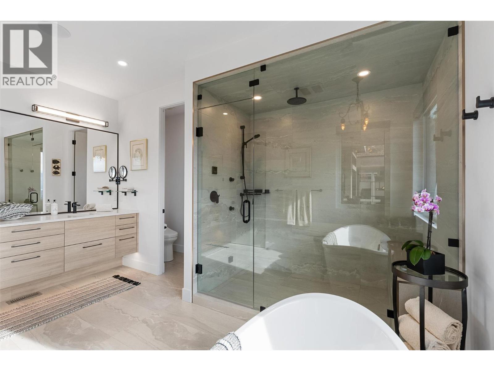  861 Boynton Place, Kelowna