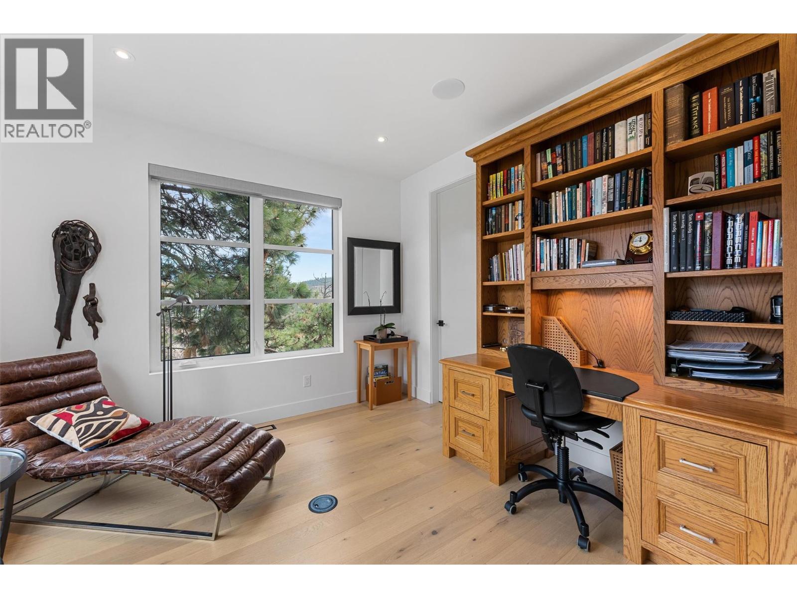  861 Boynton Place, Kelowna