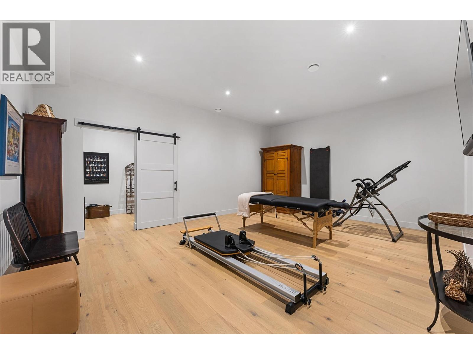  861 Boynton Place, Kelowna