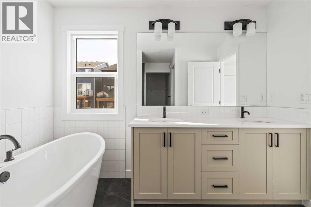 Single Family House for Sale in  Starling Passage NW Moraine Calgary 