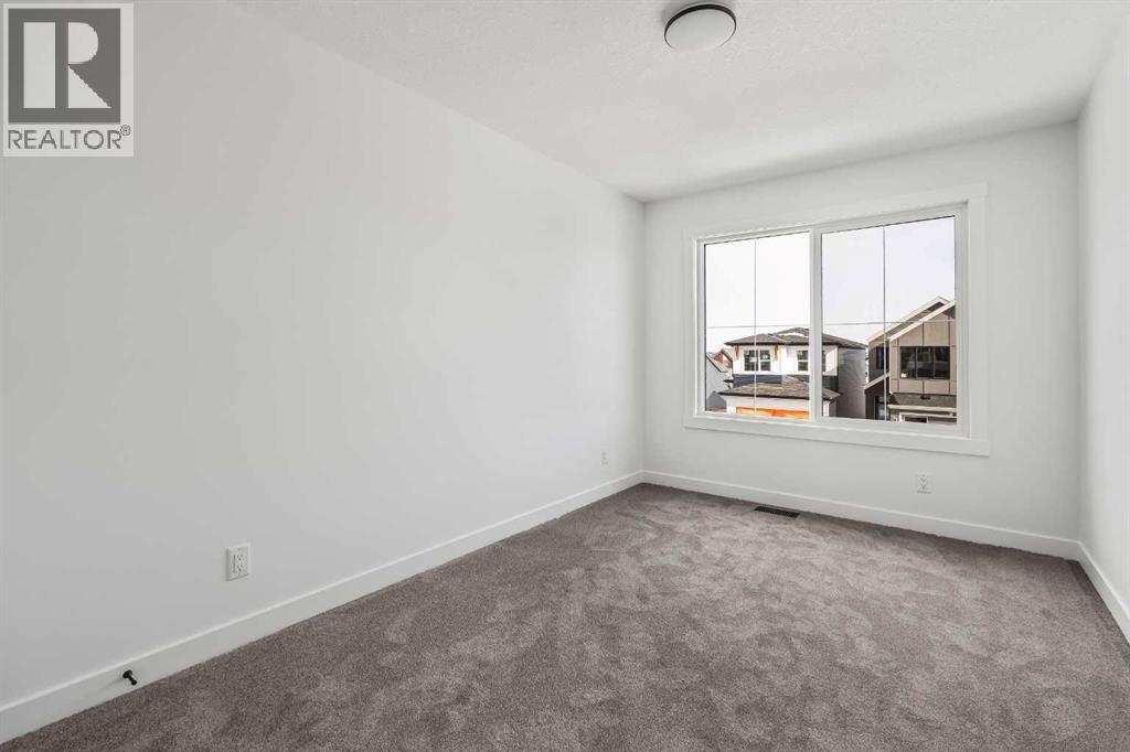 Single Family House for Sale in  Starling Passage NW Moraine Calgary 