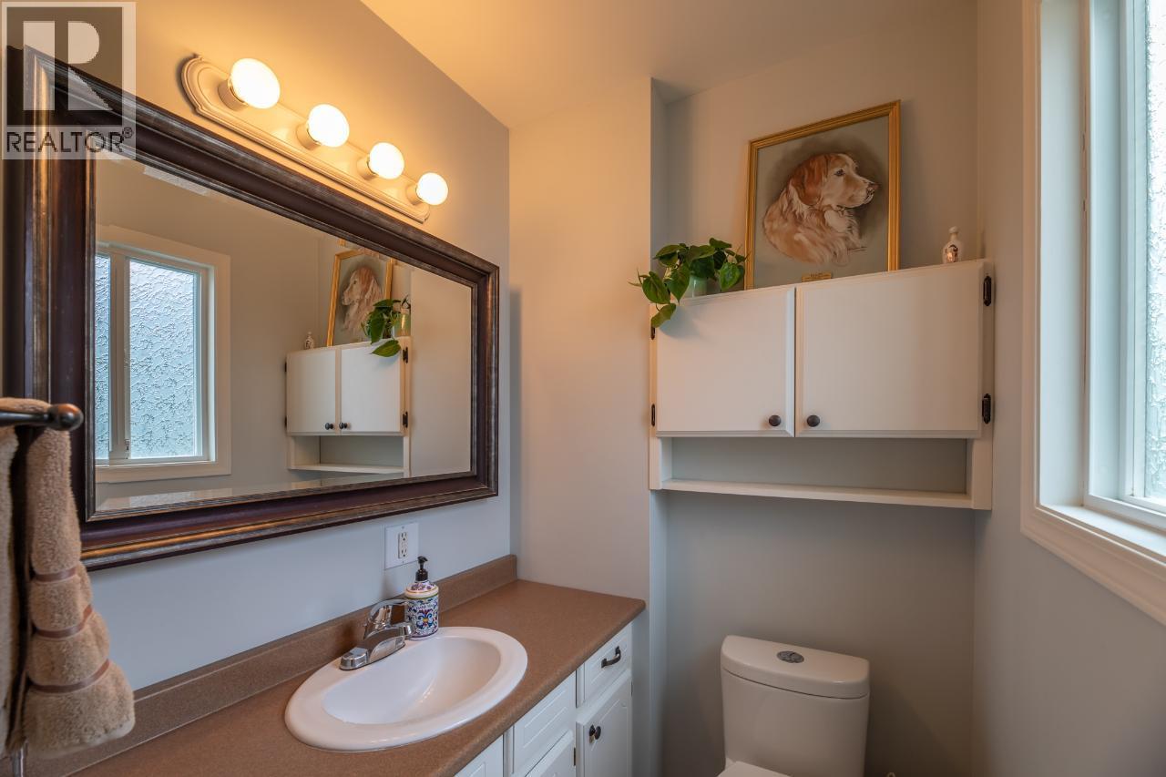 12612 REYNOLDS Avenue, Summerland