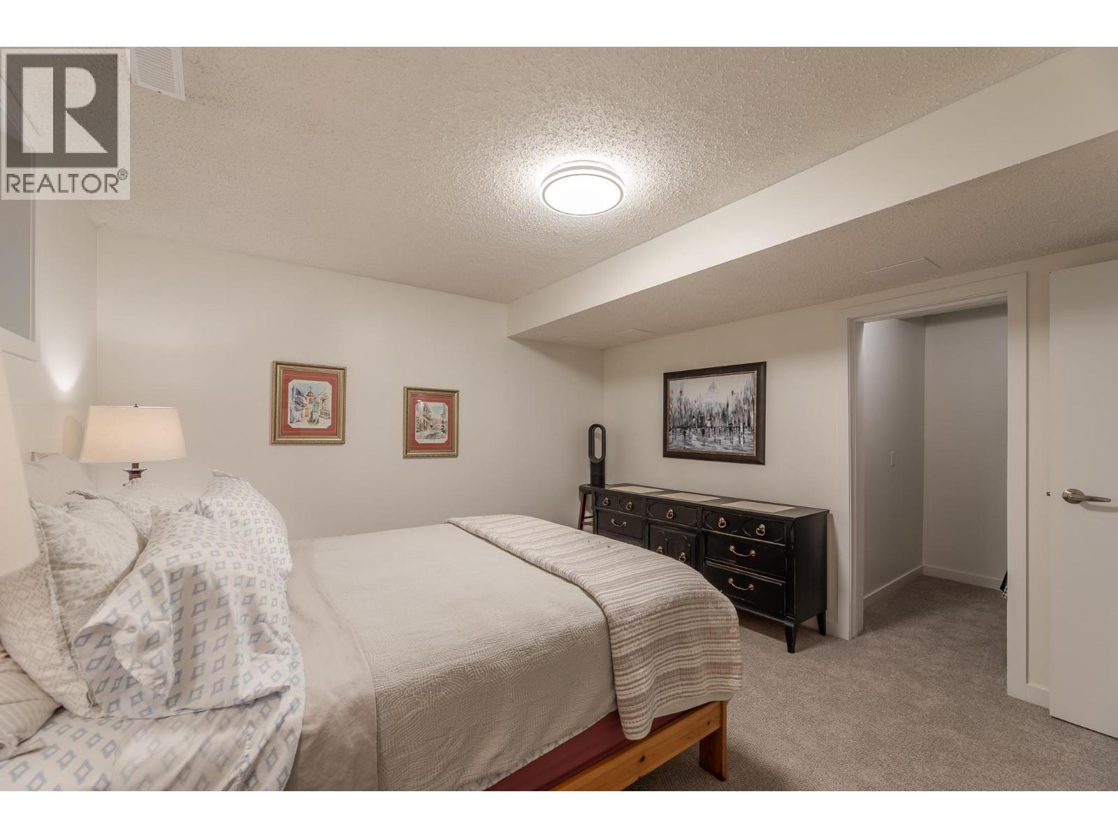 12612 REYNOLDS Avenue, Summerland