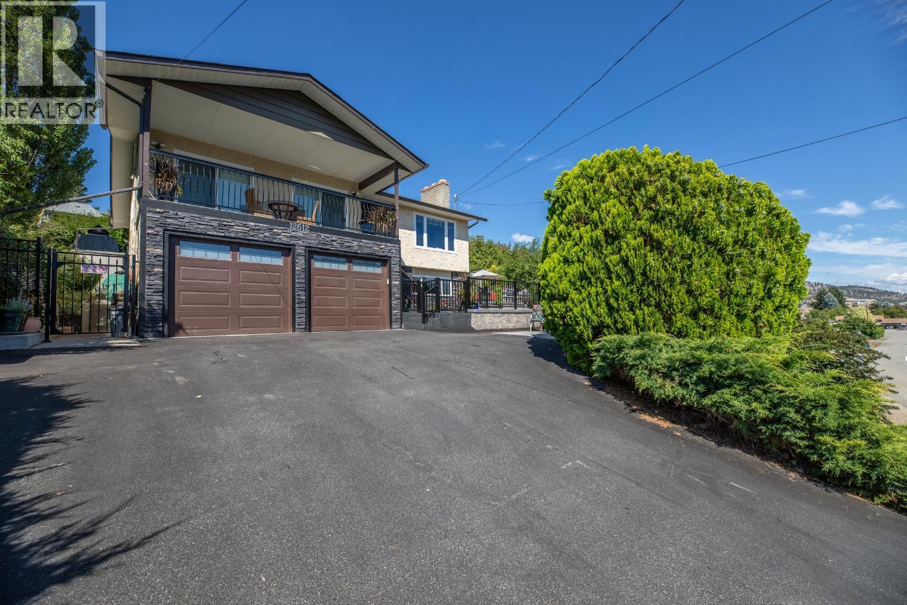 12612 REYNOLDS Avenue, Summerland