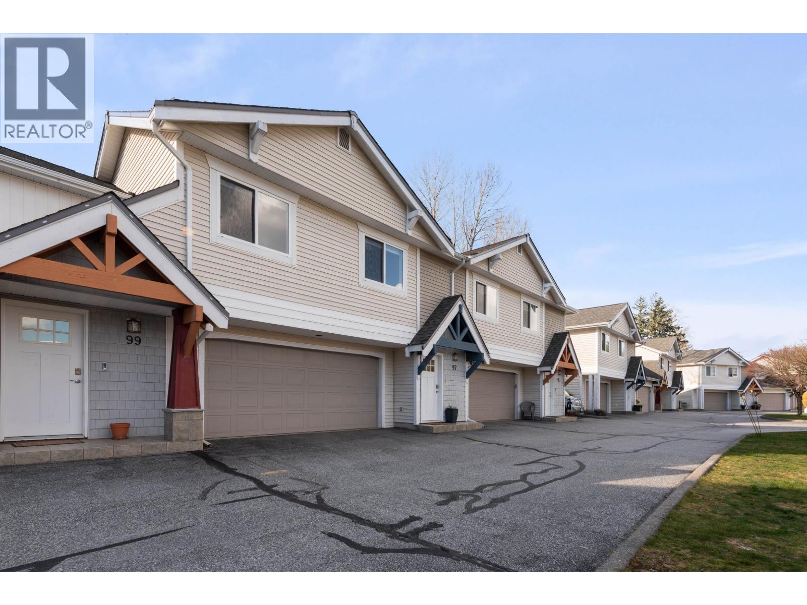 97 1821 WILLOW CRESCENT, Squamish