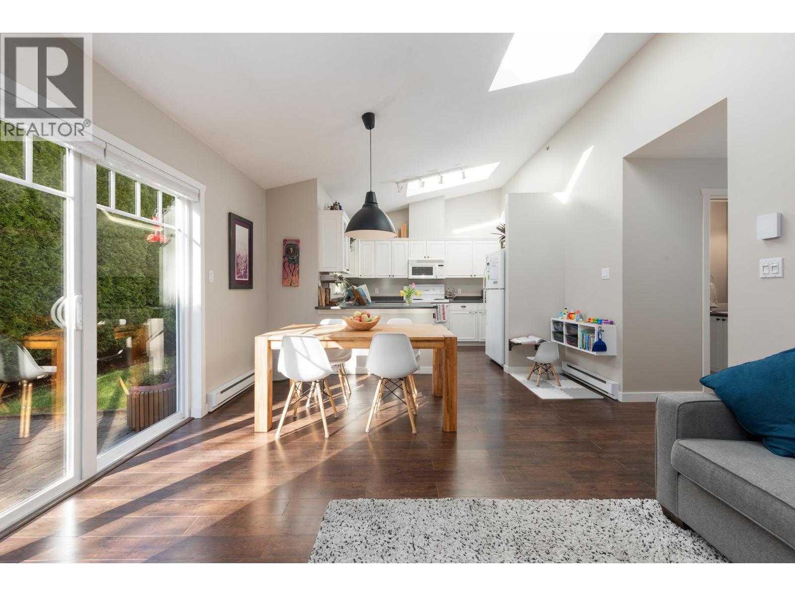 97 1821 WILLOW CRESCENT, Squamish