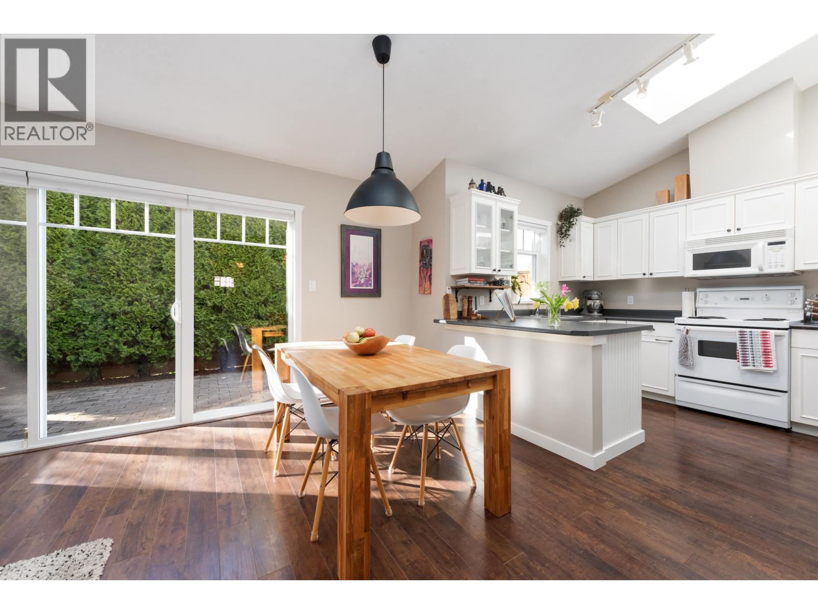 97 1821 WILLOW CRESCENT, Squamish