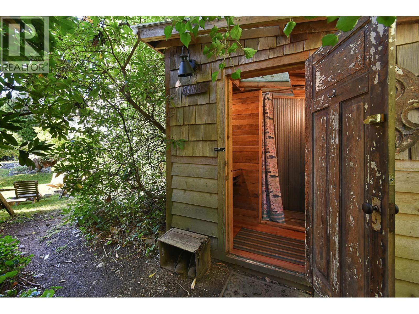 586 BALS LANE, Gibsons