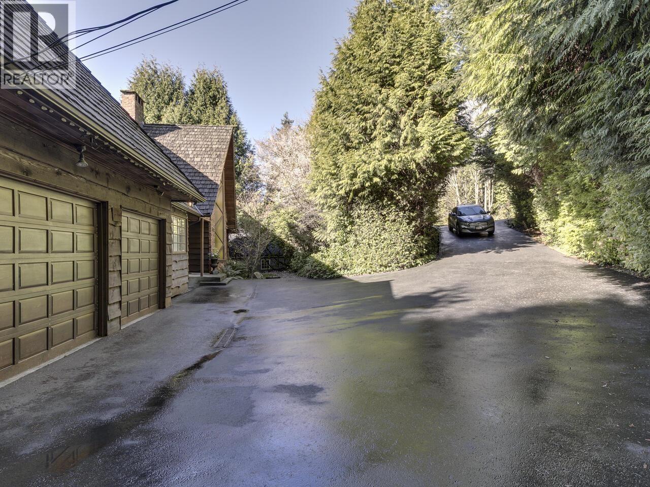 3904 WESTRIDGE AVENUE, West Vancouver