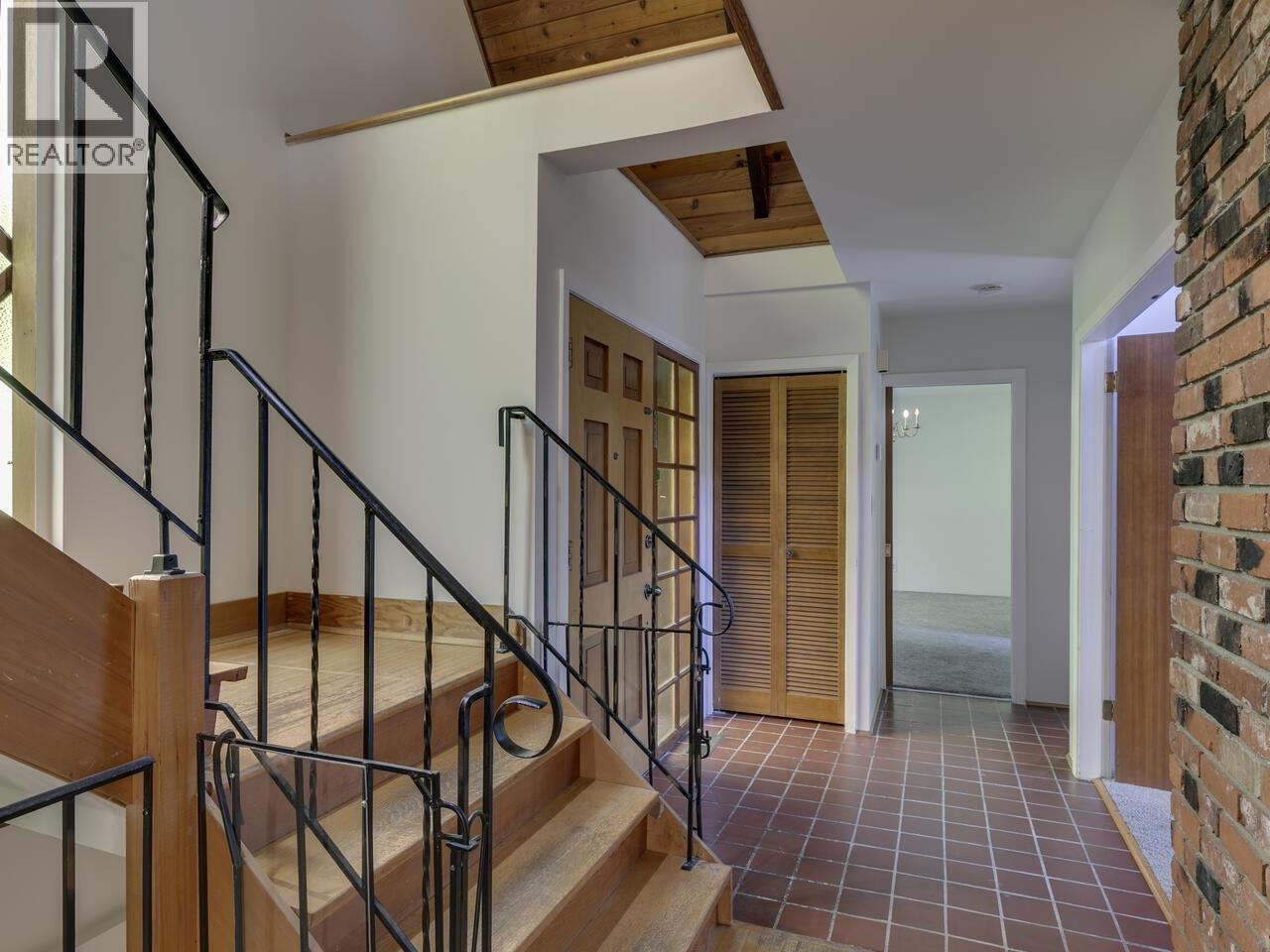 3904 WESTRIDGE AVENUE, West Vancouver