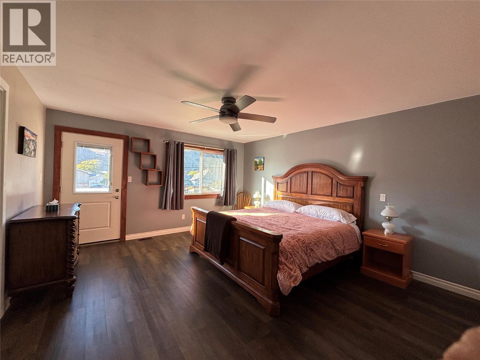 605 RAILWAY AVENUE - 8