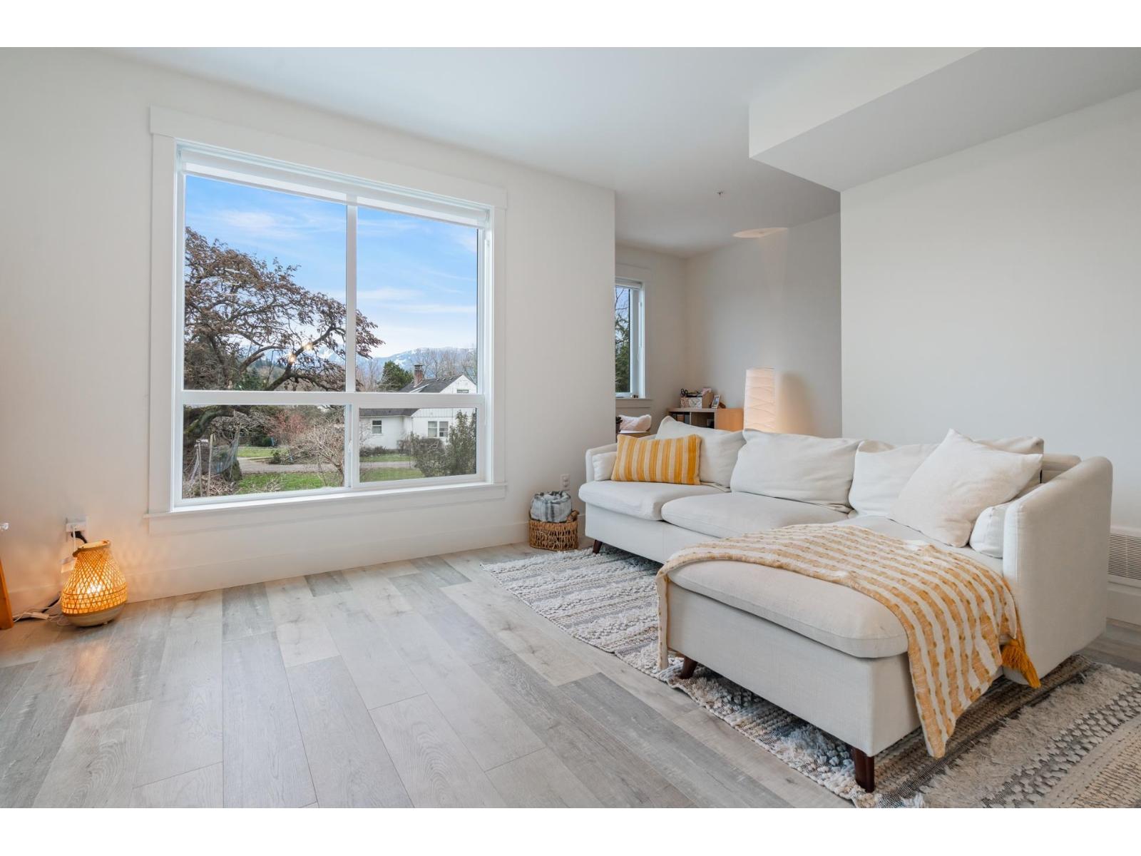 6 46339 HOPE RIVER ROAD, Fairfield Island