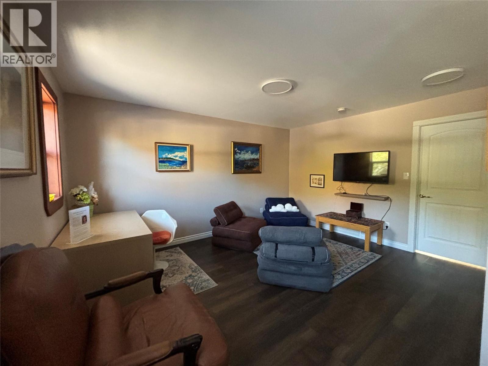 605 RAILWAY AVENUE - 13