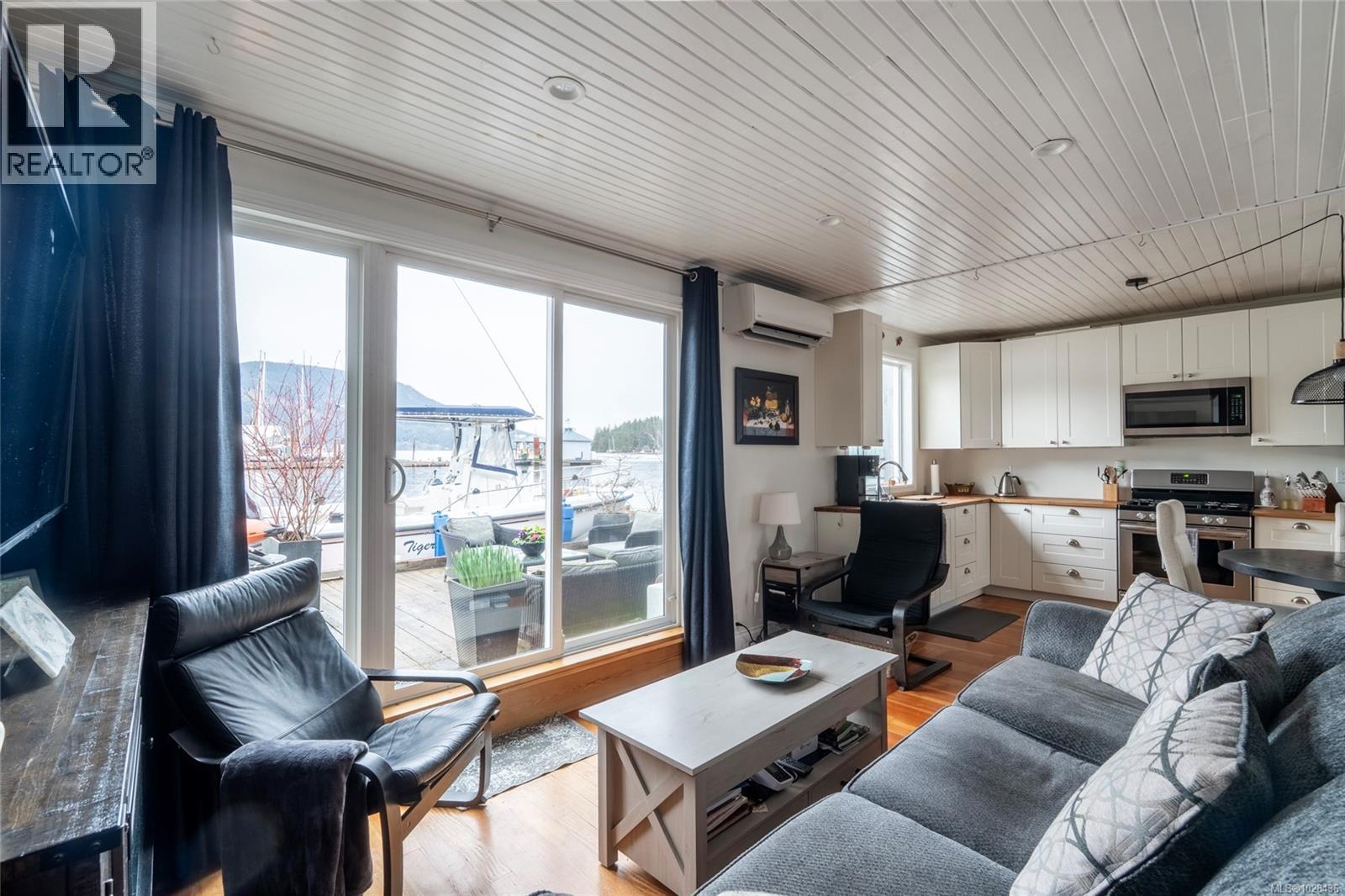 J11 6145 Genoa Bay Rd, Duncan