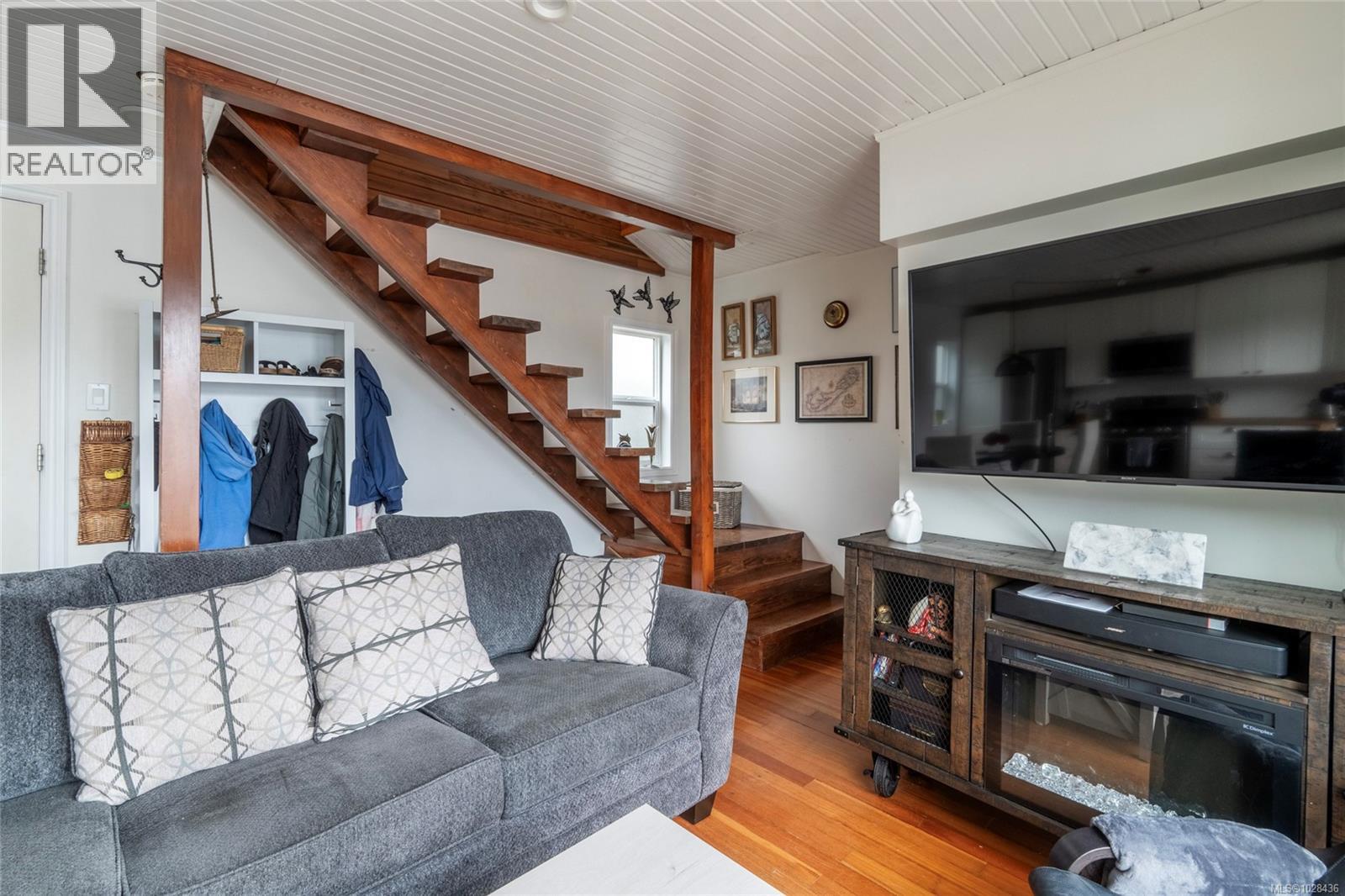 J11 6145 Genoa Bay Rd, Duncan