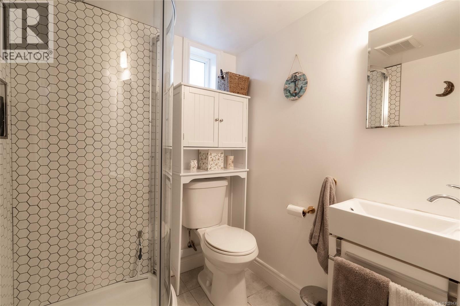 J11 6145 Genoa Bay Rd, Duncan