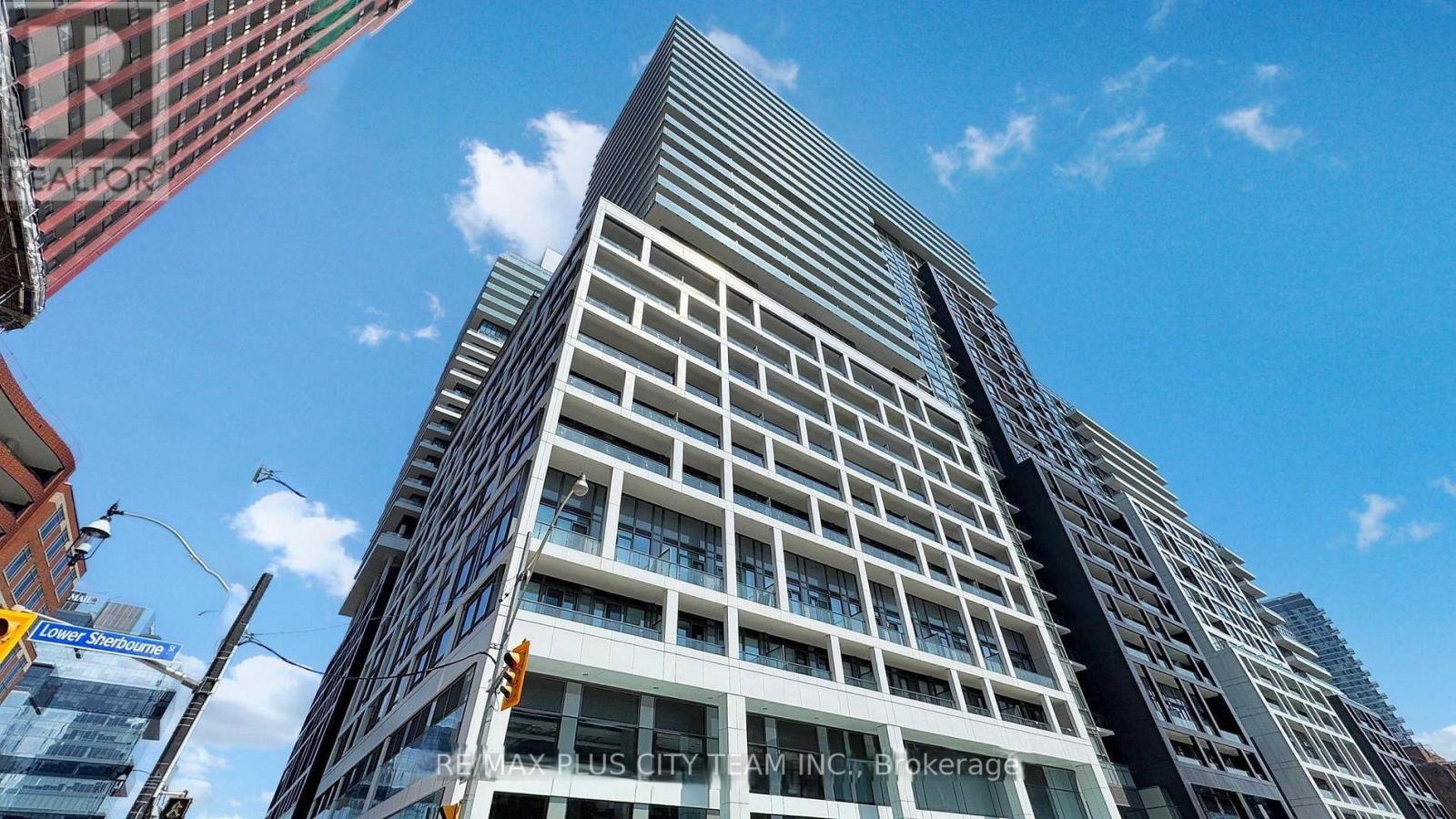 637 W - 135 LOWER SHERBOURNE STREET