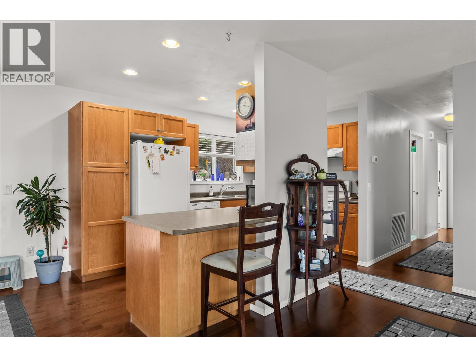 10736 Pinecrest Road, Vernon