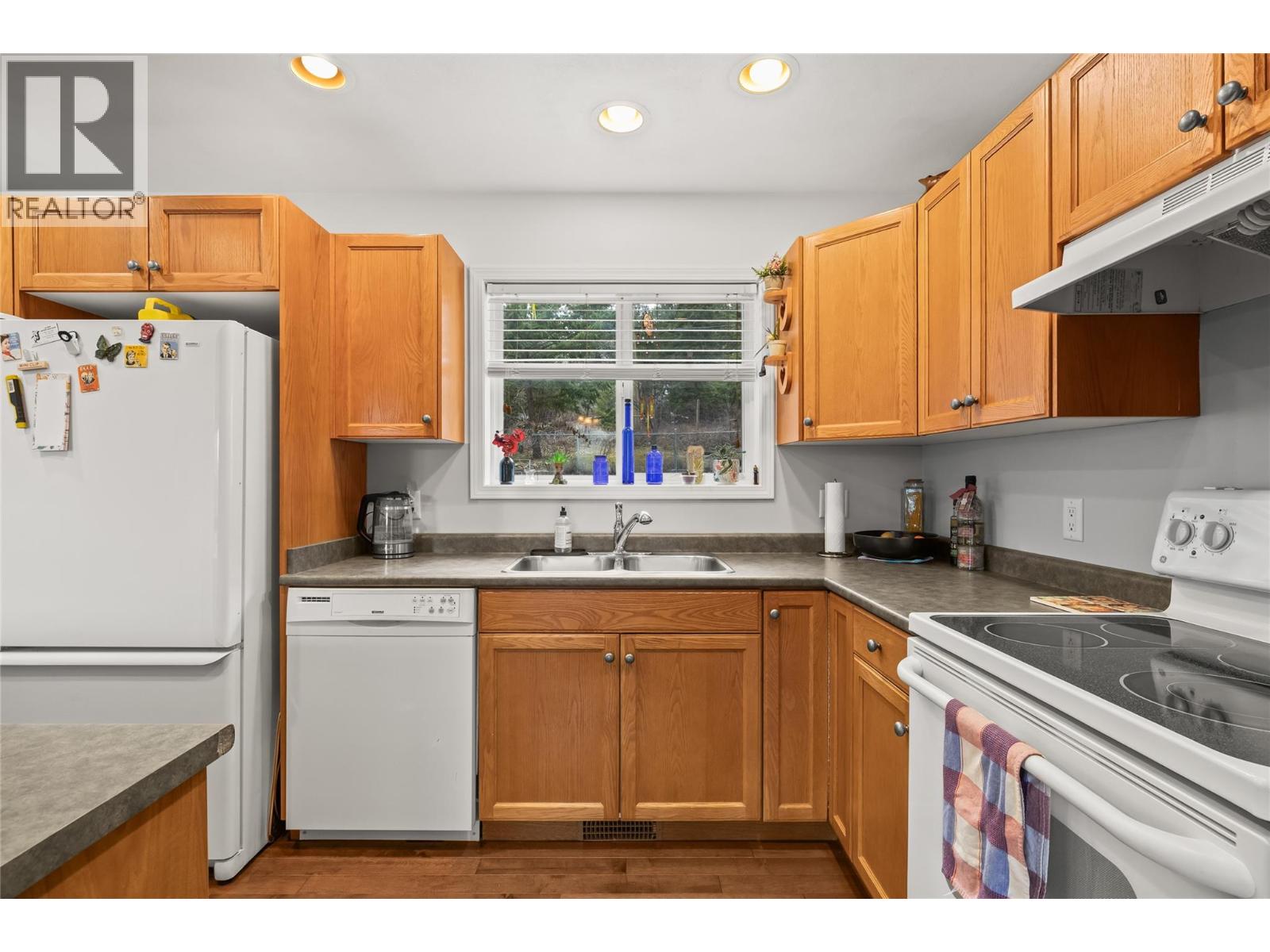 10736 Pinecrest Road, Vernon