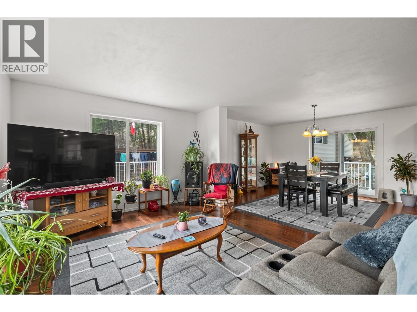 10736 Pinecrest Road, Vernon