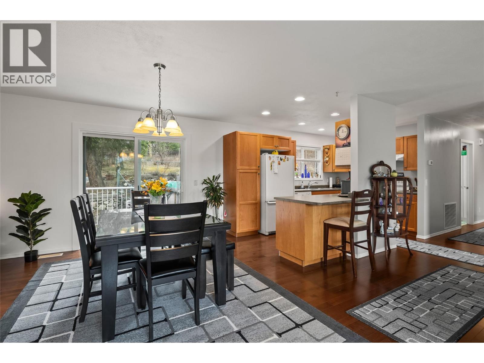 10736 Pinecrest Road, Vernon