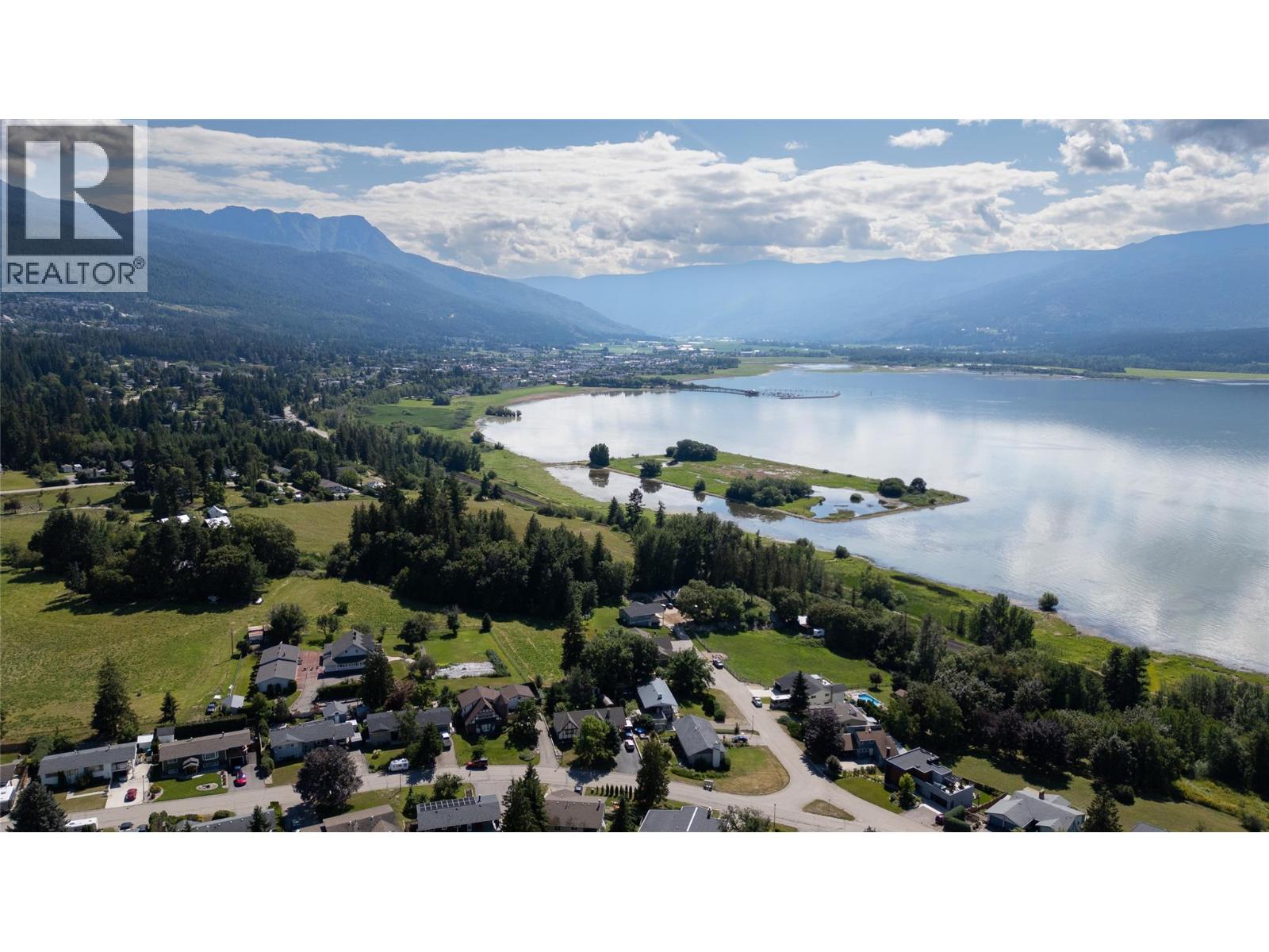 1850 28 Avenue NE, Salmon Arm