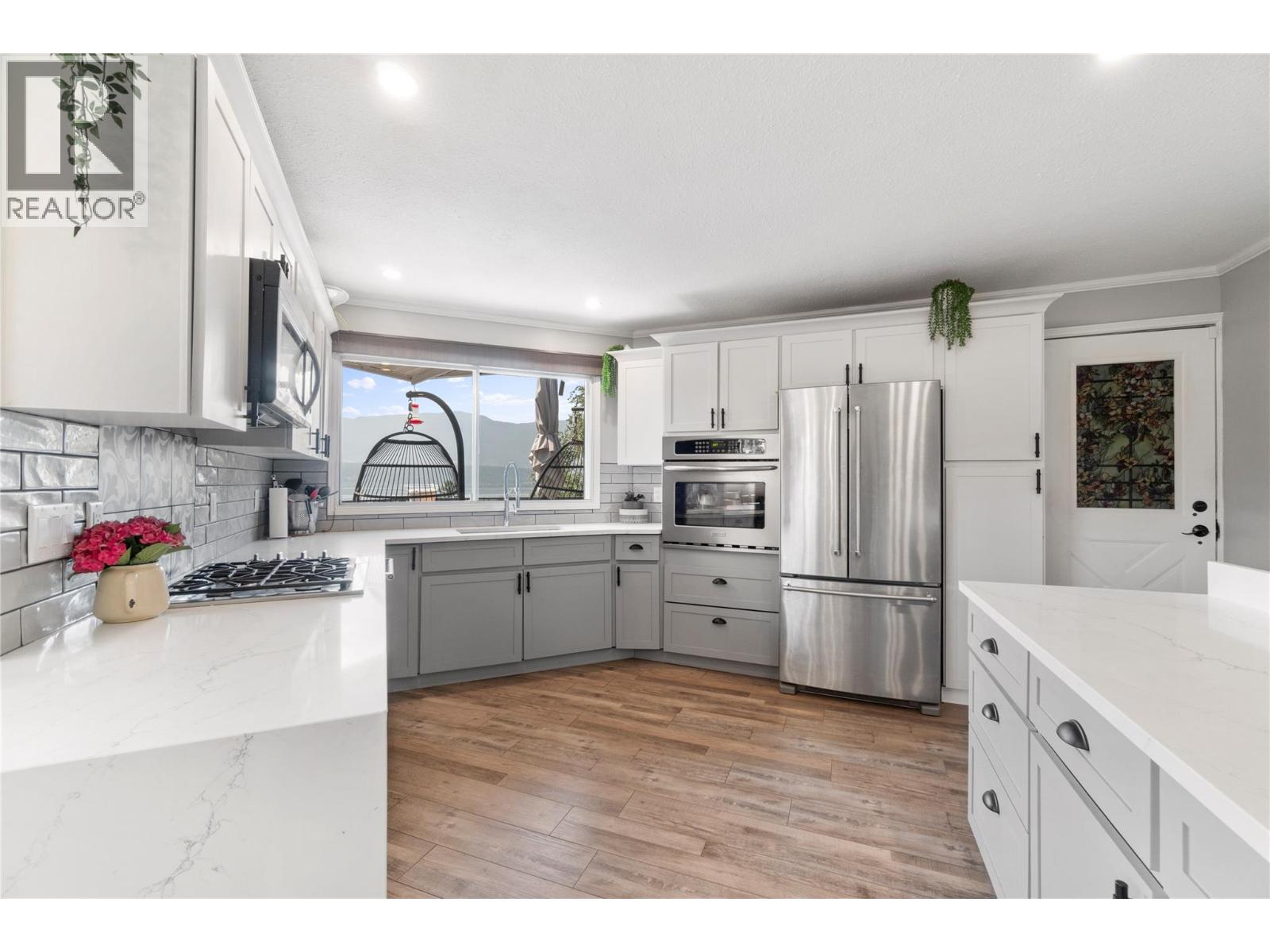 1850 28 Avenue NE, Salmon Arm