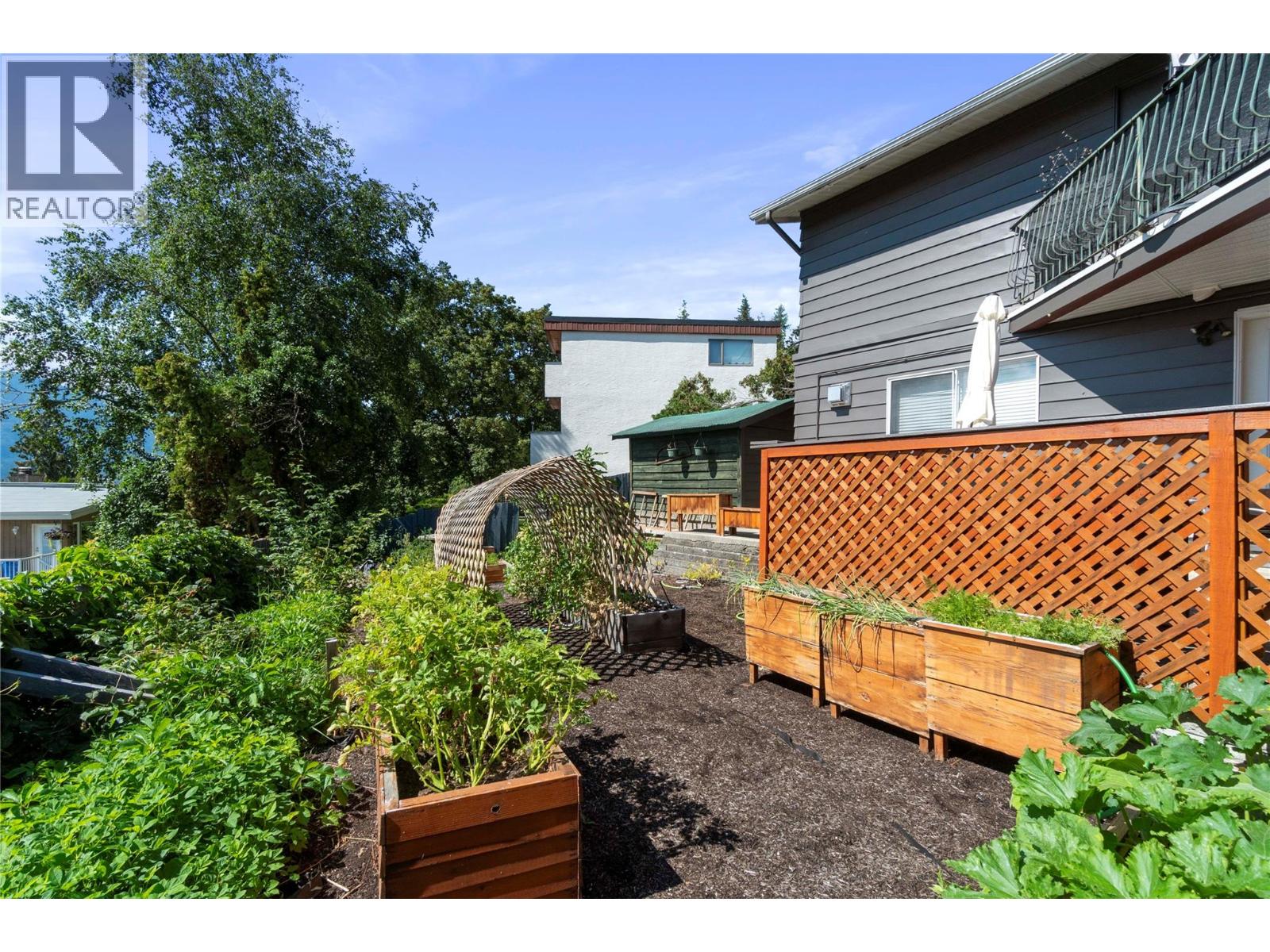 1850 28 Avenue NE, Salmon Arm