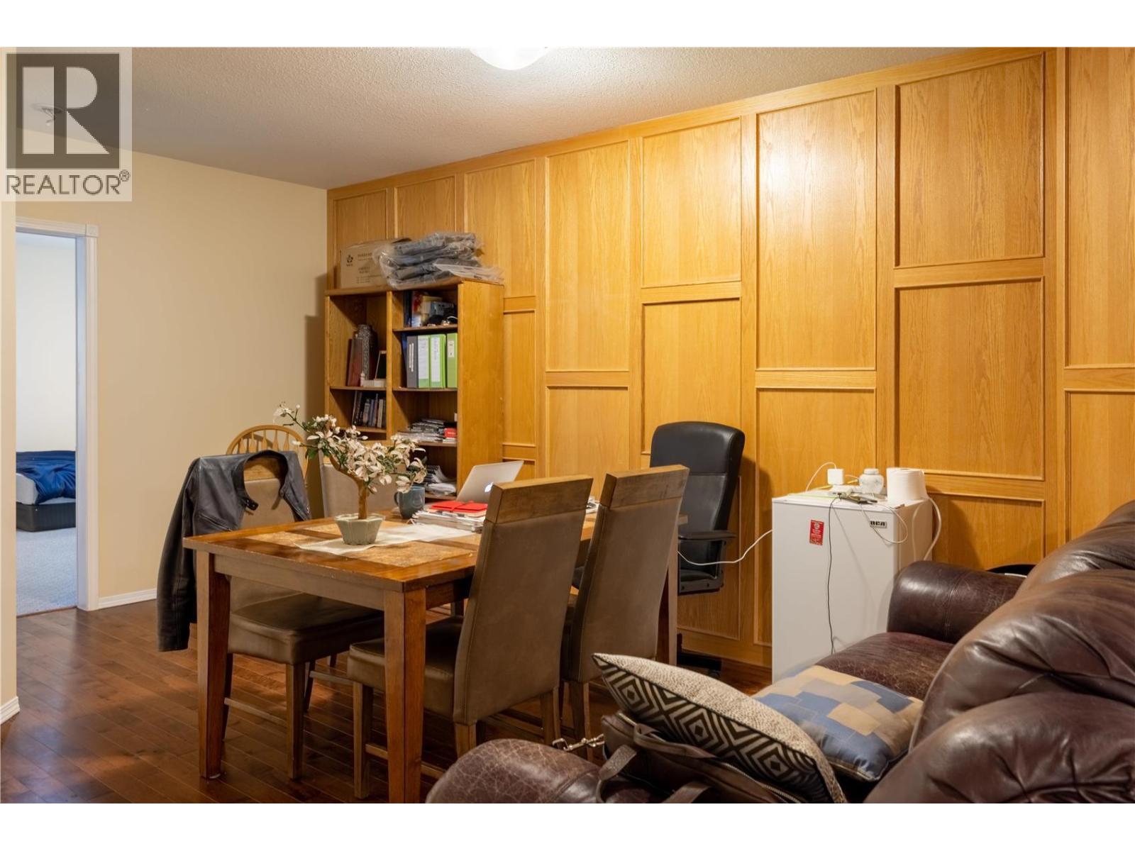  727 Cassiar Crescent, Kelowna