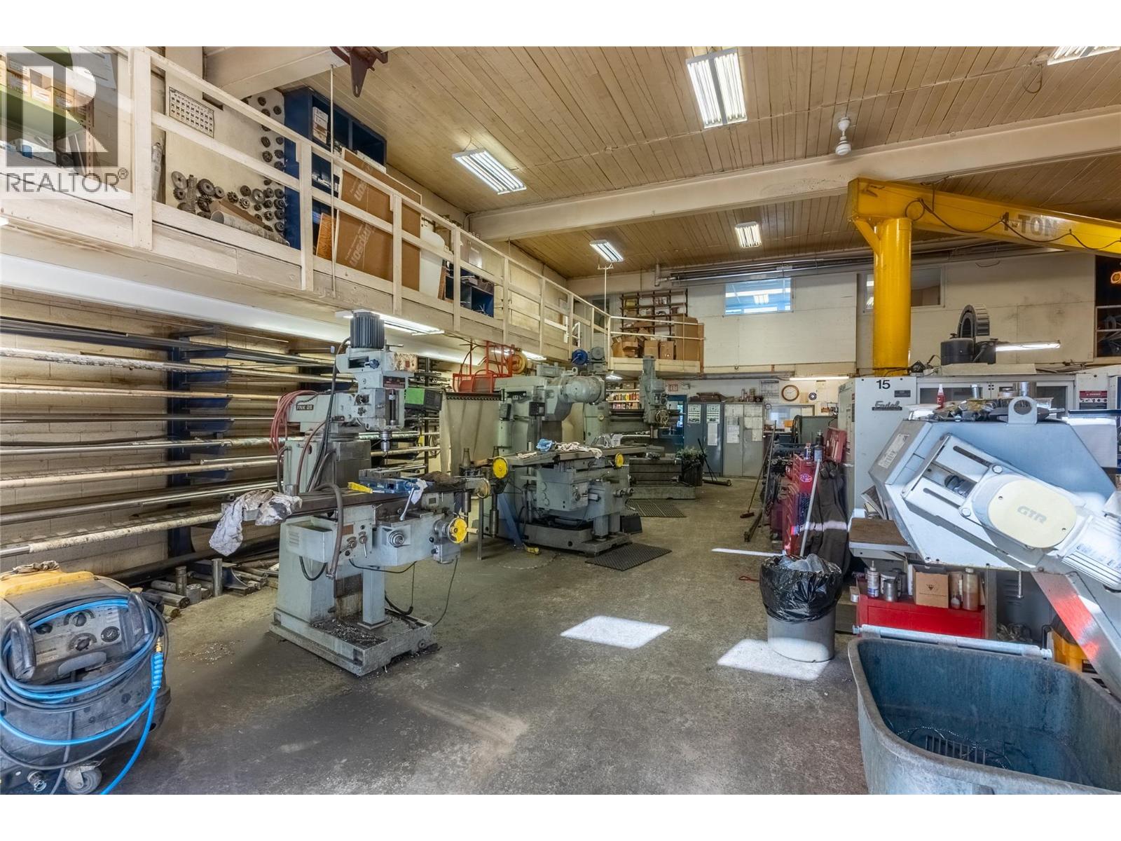  733 TAGISH Street, Kamloops