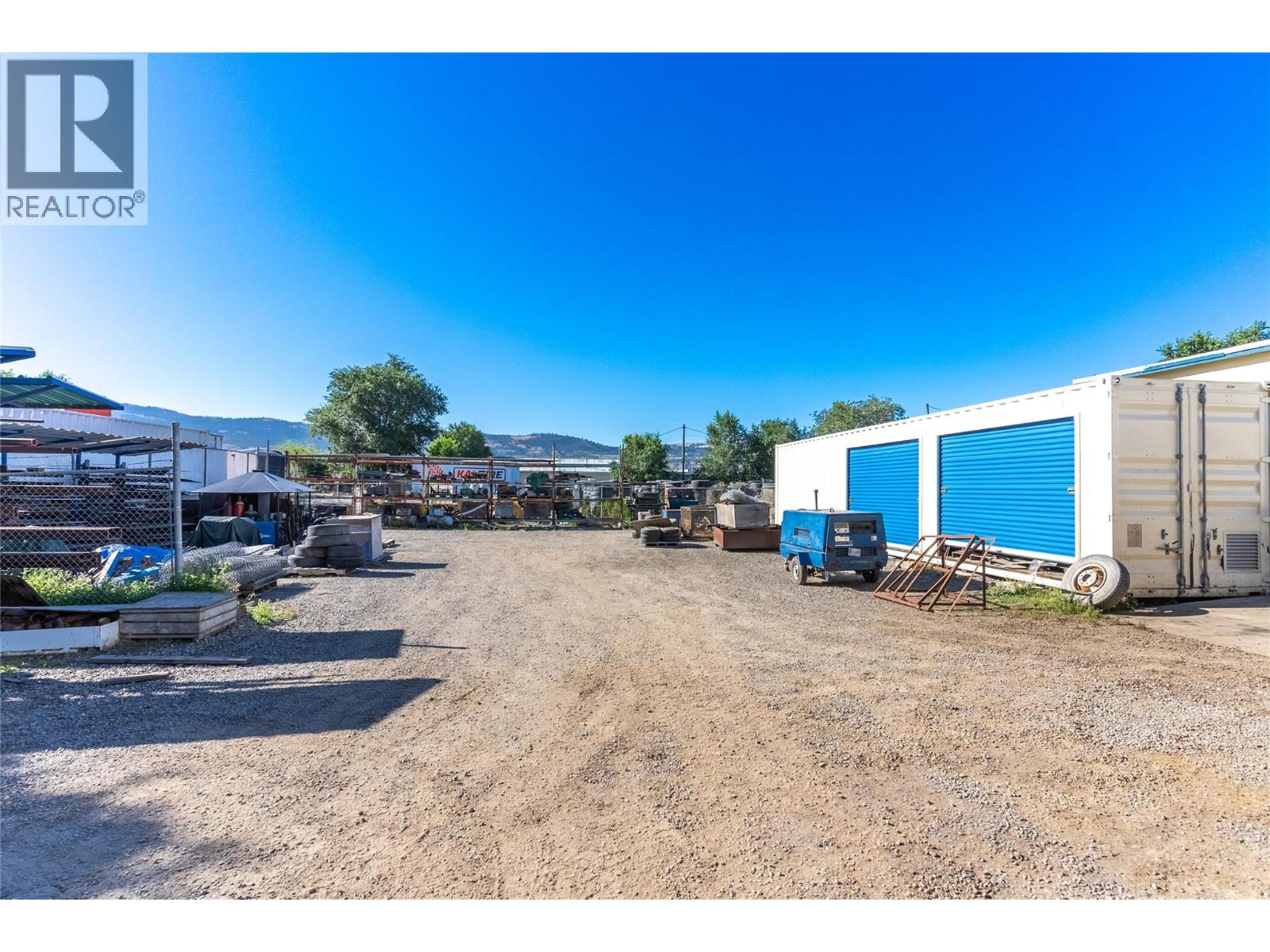  733 TAGISH Street, Kamloops