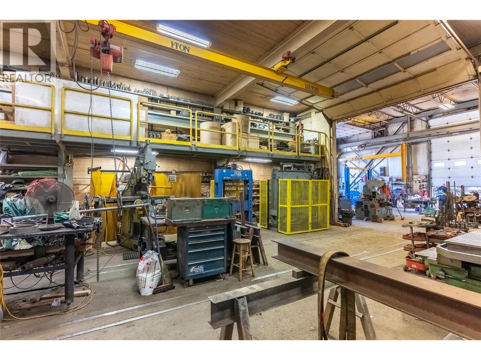  733 TAGISH Street, Kamloops