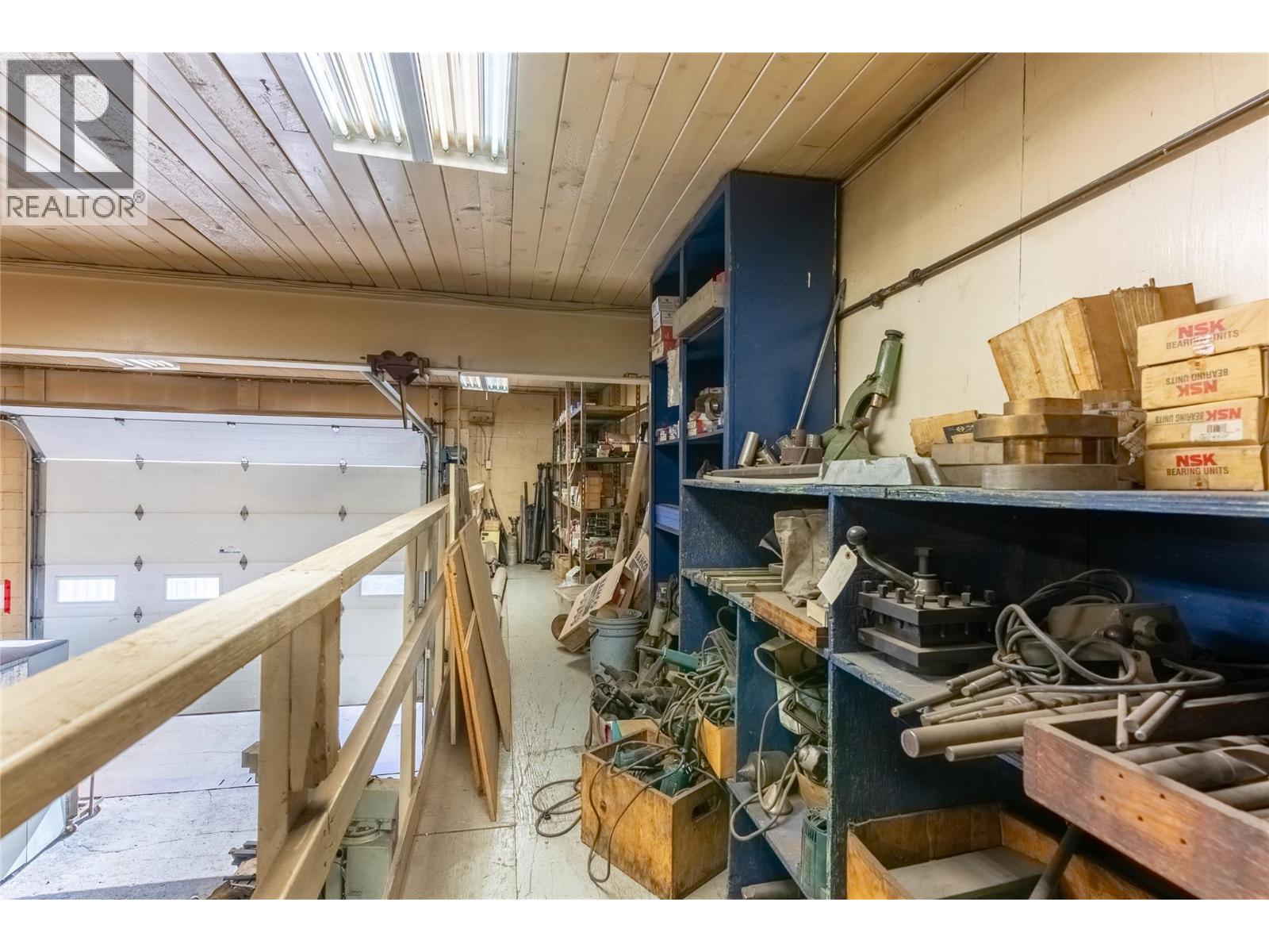  733 TAGISH Street, Kamloops