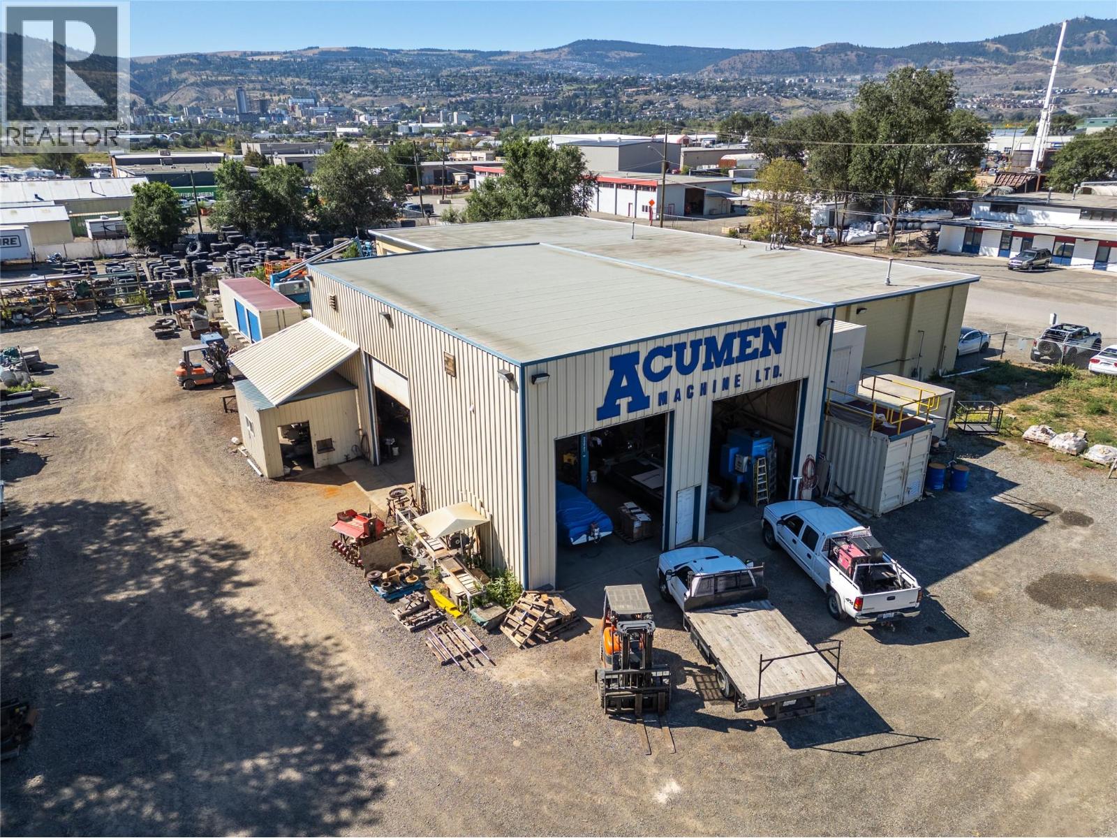  733 TAGISH Street, Kamloops