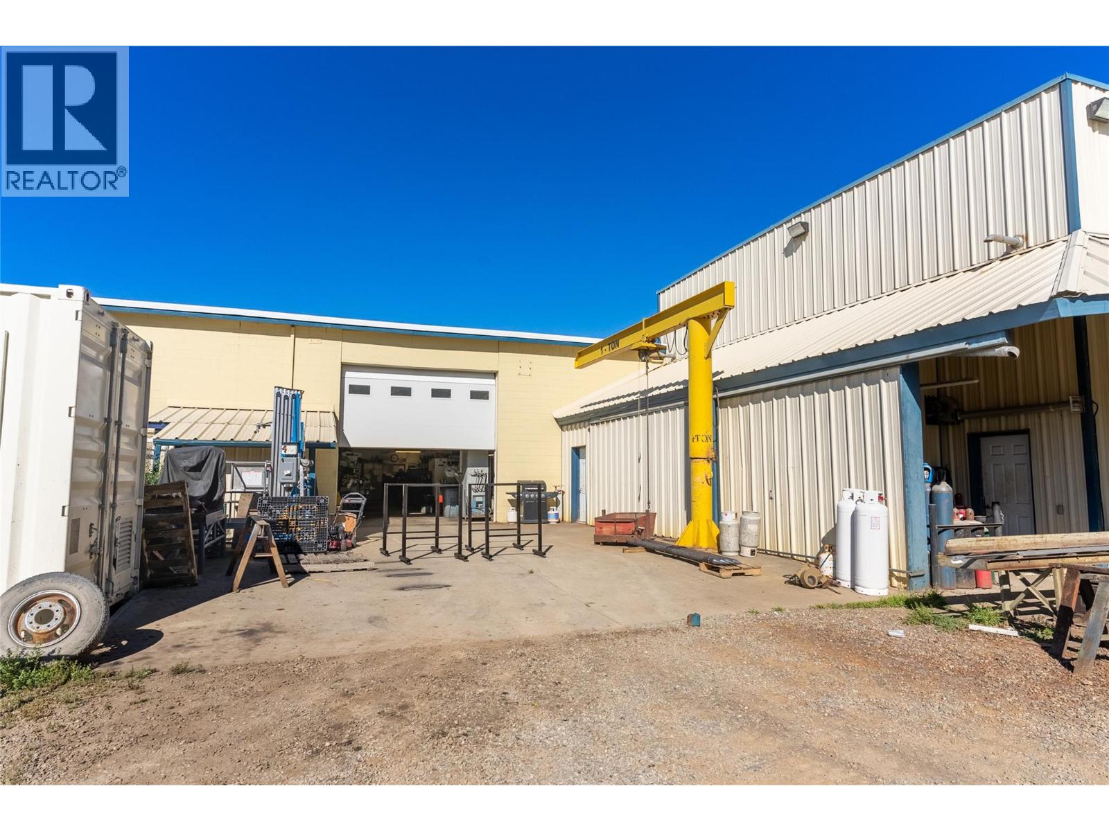  733 TAGISH Street, Kamloops